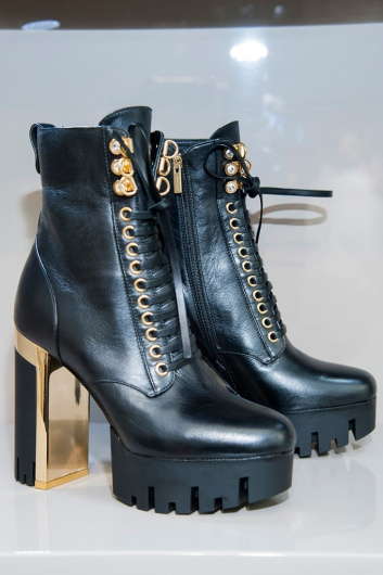 Fotoservizio/FW 18-19/WOMEN/LE SILLA/DP2/63