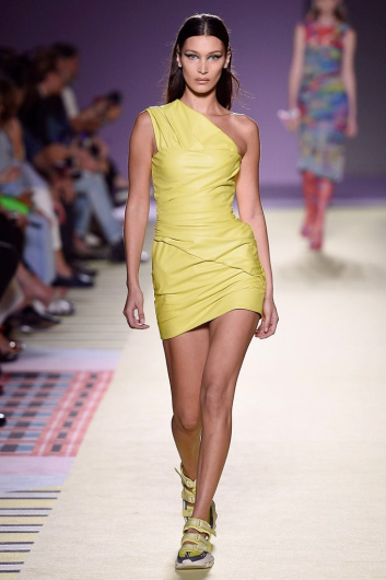 Fotoservizio/SS 2019/WOMEN/SFILATA/VERSACE/DP2/3