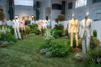 Fotoservizio/SS 2019/WOMEN/PRESENTAZIONE/KITON/DP2/0
