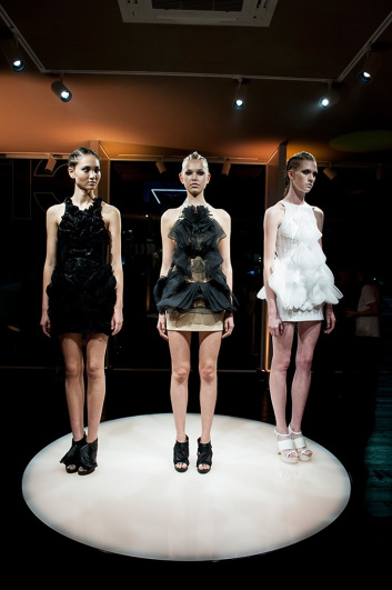 Fotoservizio/SS 2016/WOMEN/COINONIA/DP2/13