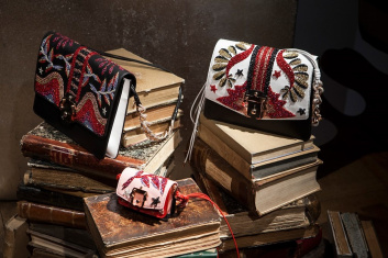 Fotoservizio/SS 2019/WOMEN/PRESENTAZIONE/PAULA CADEMARTORI/DP2/5