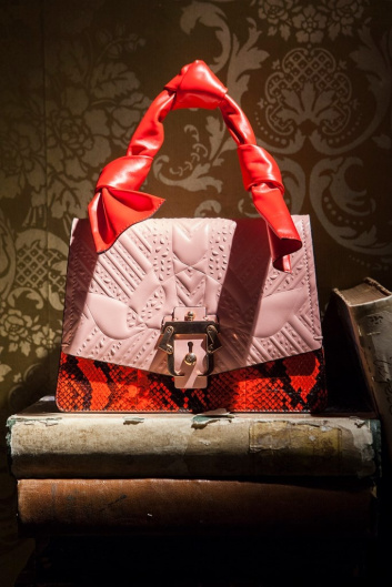 Fotoservizio/SS 2019/WOMEN/PRESENTAZIONE/PAULA CADEMARTORI/DP2/14