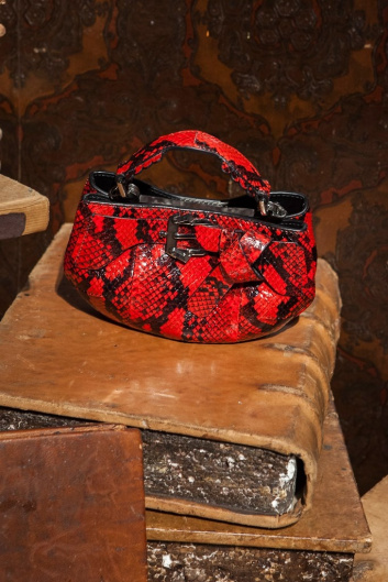 Fotoservizio/SS 2019/WOMEN/PRESENTAZIONE/PAULA CADEMARTORI/DP2/23