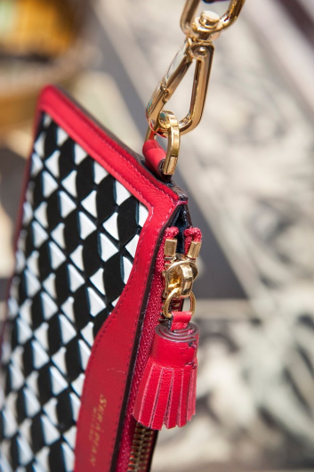 Fotoservizio/SS 2019/WOMEN/PRESENTAZIONE/SERAPIAN/DP2/3