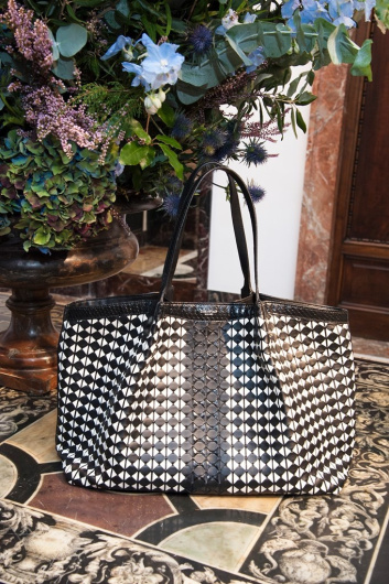Fotoservizio/SS 2019/WOMEN/PRESENTAZIONE/SERAPIAN/DP2/6
