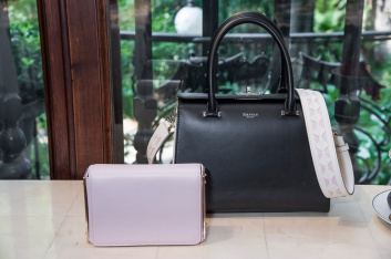Fotoservizio/SS 2019/WOMEN/PRESENTAZIONE/SERAPIAN/DP2/18