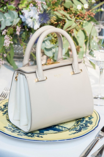 Fotoservizio/SS 2019/WOMEN/PRESENTAZIONE/SERAPIAN/DP2/28