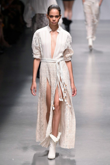 Fotoservizio/SS 2019/WOMEN/SFILATA/PHILOSOPHY DI LORENZO SERAFINI/DP2/0