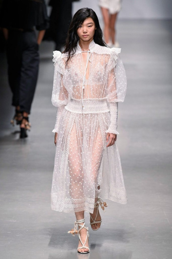 Fotoservizio/SS 2019/WOMEN/SFILATA/PHILOSOPHY DI LORENZO SERAFINI/DP2/1