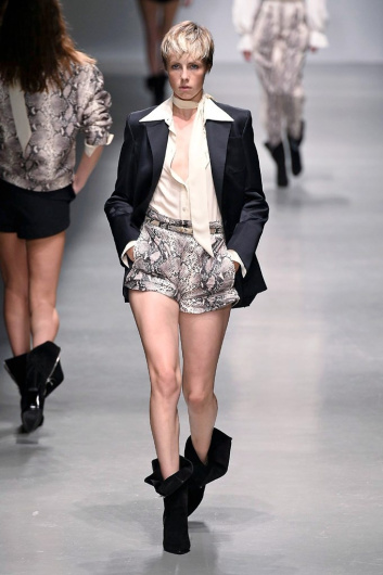 Fotoservizio/SS 2019/WOMEN/SFILATA/PHILOSOPHY DI LORENZO SERAFINI/DP2/3