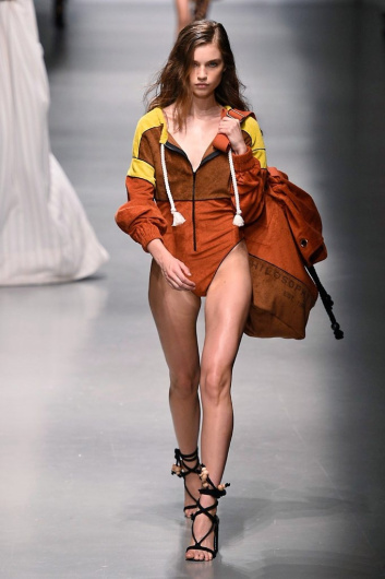 Fotoservizio/SS 2019/WOMEN/SFILATA/PHILOSOPHY DI LORENZO SERAFINI/DP2/9