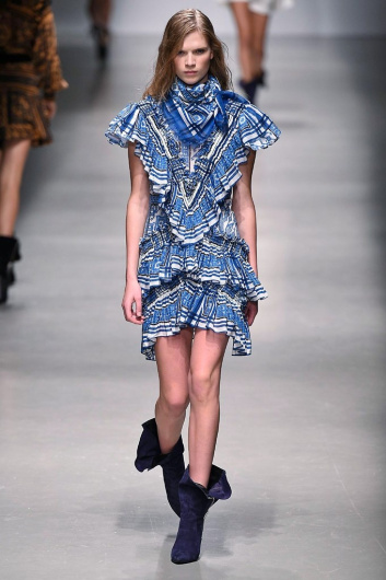 Fotoservizio/SS 2019/WOMEN/SFILATA/PHILOSOPHY DI LORENZO SERAFINI/DP2/12