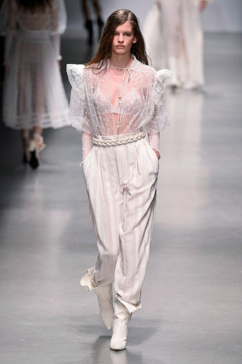 Fotoservizio/SS 2019/WOMEN/SFILATA/PHILOSOPHY DI LORENZO SERAFINI/DP2/3