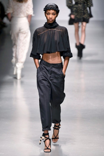 Fotoservizio/SS 2019/WOMEN/SFILATA/PHILOSOPHY DI LORENZO SERAFINI/DP2/0
