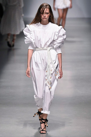 Fotoservizio/SS 2019/WOMEN/SFILATA/PHILOSOPHY DI LORENZO SERAFINI/DP2/1