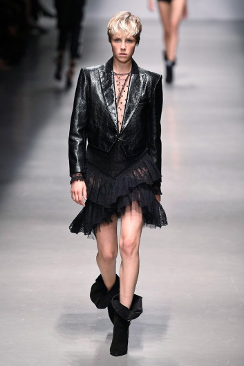 Fotoservizio/SS 2019/WOMEN/SFILATA/PHILOSOPHY DI LORENZO SERAFINI/DP2/7