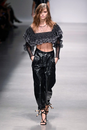 Fotoservizio/SS 2019/WOMEN/SFILATA/PHILOSOPHY DI LORENZO SERAFINI/DP2/10