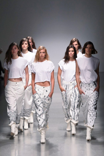 Fotoservizio/SS 2019/WOMEN/SFILATA/PHILOSOPHY DI LORENZO SERAFINI/DP2/11