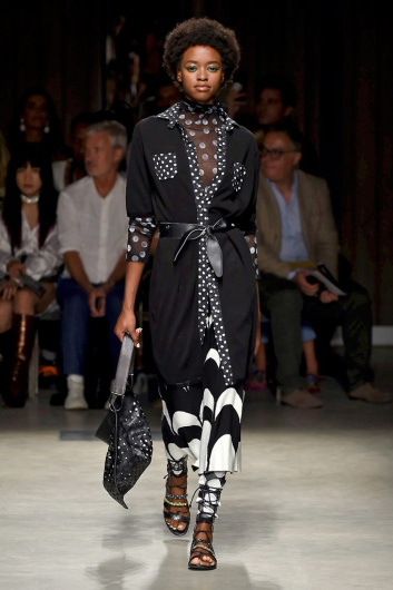 Fotoservizio/SS 2019/WOMEN/SFILATA/CIVIDINI/DP2/4