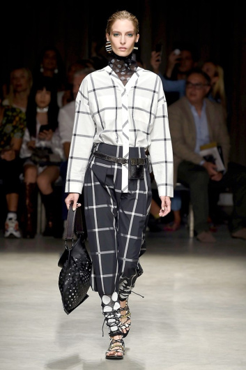 Fotoservizio/SS 2019/WOMEN/SFILATA/CIVIDINI/DP2/0