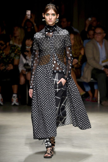 Fotoservizio/SS 2019/WOMEN/SFILATA/CIVIDINI/DP2/1