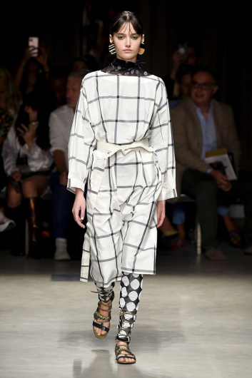 Fotoservizio/SS 2019/WOMEN/SFILATA/CIVIDINI/DP2/2