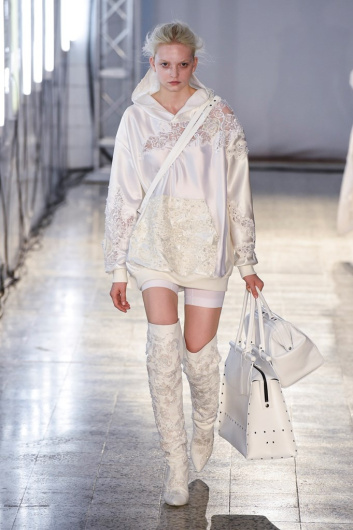 Fotoservizio/SS 2019/WOMEN/SFILATA/A.F.VANDEVORST/DP2/3