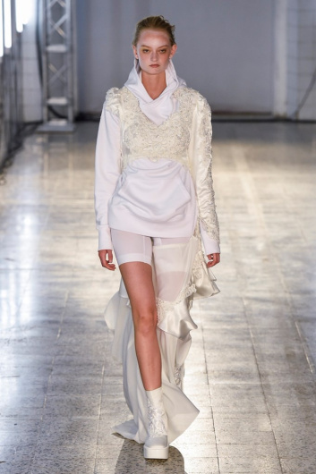 Fotoservizio/SS 2019/WOMEN/SFILATA/A.F.VANDEVORST/DP2/24