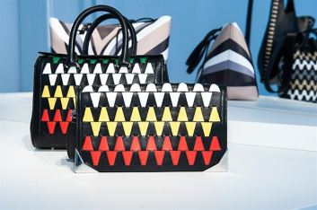 Fotoservizio/SS 2016/WOMEN/ELENA GHISELLINI/DP2/19