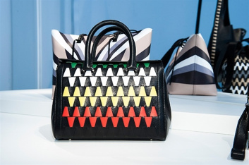 Fotoservizio/SS 2016/WOMEN/ELENA GHISELLINI/DP2/20
