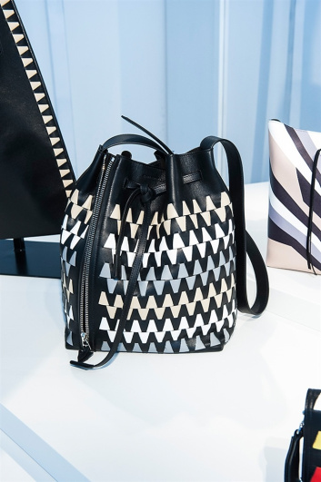 Fotoservizio/SS 2016/WOMEN/ELENA GHISELLINI/DP2/25