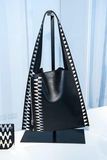 Fotoservizio/SS 2016/WOMEN/ELENA GHISELLINI/DP2/26