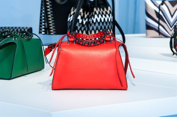 Fotoservizio/SS 2016/WOMEN/ELENA GHISELLINI/DP2/33