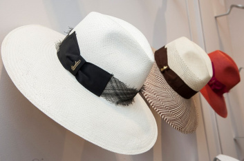 Fotoservizio/SS 2019/WOMEN/PRESENTAZIONE/BORSALINO/DP2/37