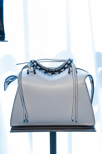 Fotoservizio/SS 2016/WOMEN/ELENA GHISELLINI/DP2/54
