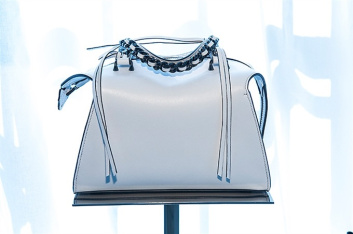Fotoservizio/SS 2016/WOMEN/ELENA GHISELLINI/DP2/59
