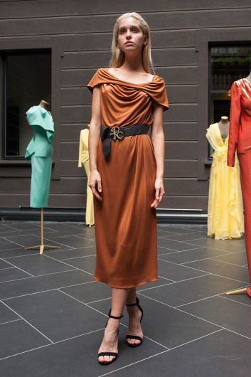 Fotoservizio/SS 2019/WOMEN/PRESENTAZIONE/RHEA COSTA/DP2/3
