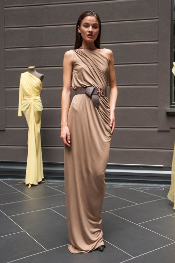 Fotoservizio/SS 2019/WOMEN/PRESENTAZIONE/RHEA COSTA/DP2/1