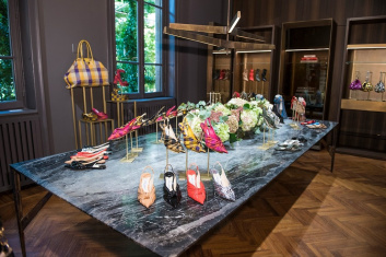 Fotoservizio/SS 2019/WOMEN/PRESENTAZIONE/JIMMY CHOO/DP2/6