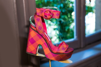 Fotoservizio/SS 2019/WOMEN/PRESENTAZIONE/JIMMY CHOO/DP2/36