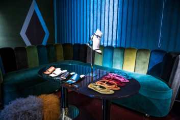 Fotoservizio/SS 2019/WOMEN/PRESENTAZIONE/GIANNICO/DP2/1