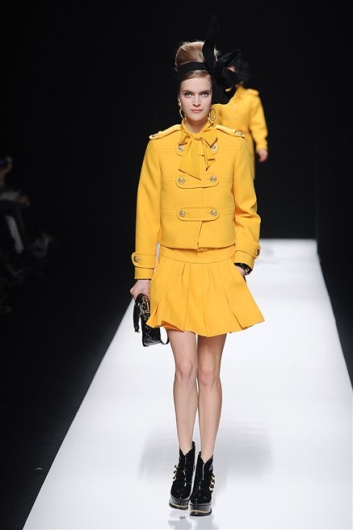 Fotoservizio/FW 2012-2013/WOMEN/MOSCHINO/7