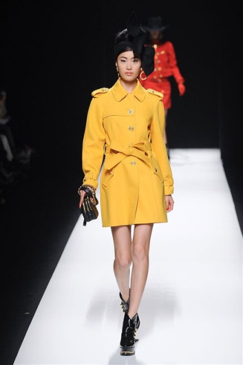 Fotoservizio/FW 2012-2013/WOMEN/MOSCHINO/8