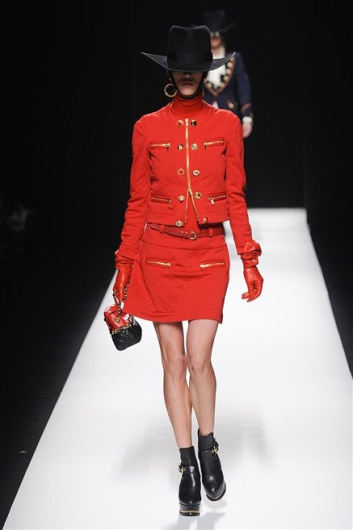 Fotoservizio/FW 2012-2013/WOMEN/MOSCHINO/9