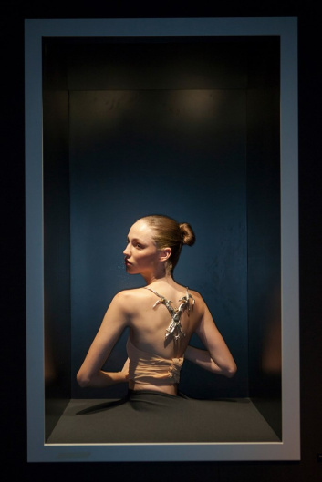 Fotoservizio/SS 2019/WOMEN/PRESENTAZIONE/GIANNI DE BENEDITTIS PER FUTUROREMOTO GIOIELLI/DP2/22