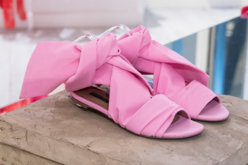 Fotoservizio/SS 2019/WOMEN/PRESENTAZIONE/GIANLUCA CAPANNOLO/DP2/35