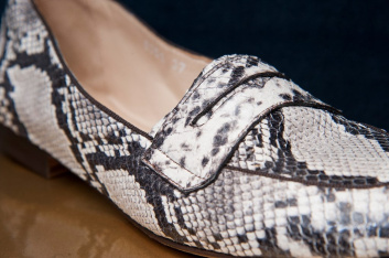 Fotoservizio/SS 2019/WOMEN/PRESENTAZIONE/DOUCAL'S/DP2/18