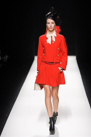 Fotoservizio/FW 2012-2013/WOMEN/MOSCHINO/12