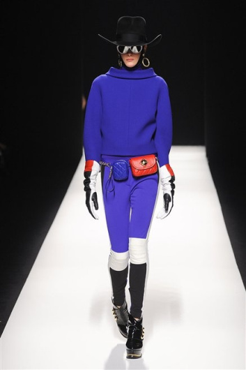 Fotoservizio/FW 2012-2013/WOMEN/MOSCHINO/15