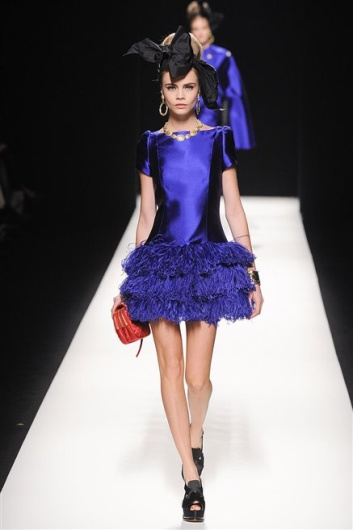 Fotoservizio/FW 2012-2013/WOMEN/MOSCHINO/17